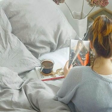 Pościel lniana mglisto szara z białą wypustką